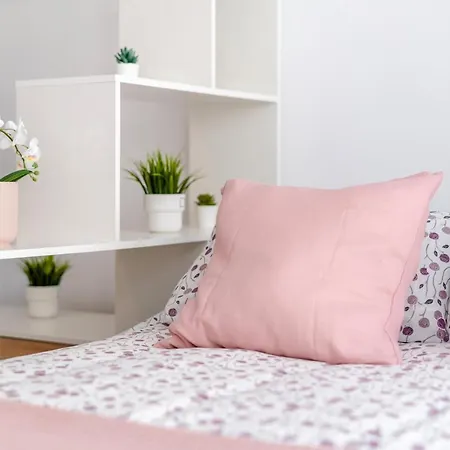 Lorna Apartment